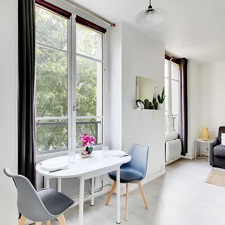 Cosy Studio In The Heart Of The Marais
